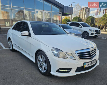 Белый Мерседес Е-Класс, объемом двигателя 2.2 л и пробегом 222 тыс. км за 18500 $, фото 3 на Automoto.ua