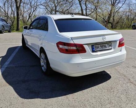 Белый Мерседес Е-Класс, объемом двигателя 2.2 л и пробегом 356 тыс. км за 13700 $, фото 3 на Automoto.ua