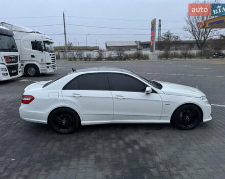 Білий Мерседес Е-Клас, об'ємом двигуна 2.99 л та пробігом 114 тис. км за 19500 $, фото 13 на Automoto.ua