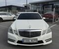Белый Мерседес Е-Класс, объемом двигателя 2.2 л и пробегом 300 тыс. км за 260 $, фото 1 на Automoto.ua
