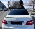Белый Мерседес Е-Класс, объемом двигателя 3 л и пробегом 296 тыс. км за 12300 $, фото 3 на Automoto.ua