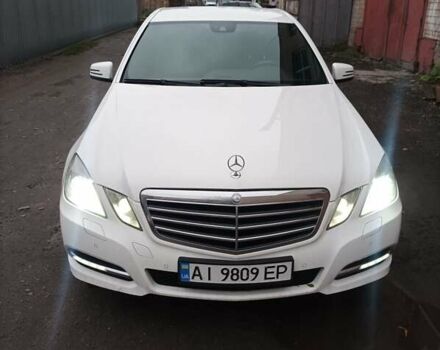 Белый Мерседес Е-Класс, объемом двигателя 2.1 л и пробегом 280 тыс. км за 14500 $, фото 7 на Automoto.ua
