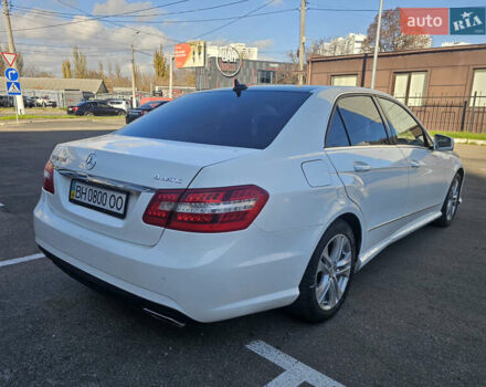 Белый Мерседес Е-Класс, объемом двигателя 2.2 л и пробегом 222 тыс. км за 18500 $, фото 5 на Automoto.ua