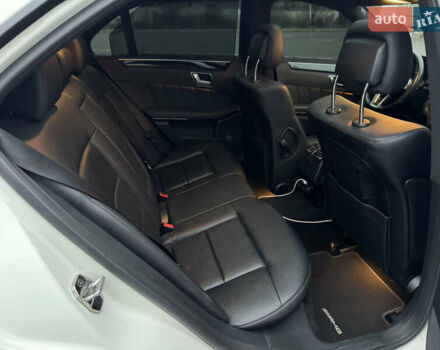 Білий Мерседес Е-Клас, об'ємом двигуна 2.99 л та пробігом 114 тис. км за 19500 $, фото 63 на Automoto.ua