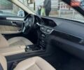 Белый Мерседес Е-Класс, объемом двигателя 2.14 л и пробегом 260 тыс. км за 15000 $, фото 10 на Automoto.ua