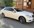 Белый Мерседес Е-Класс, объемом двигателя 2.1 л и пробегом 322 тыс. км за 13500 $, фото 1 на Automoto.ua