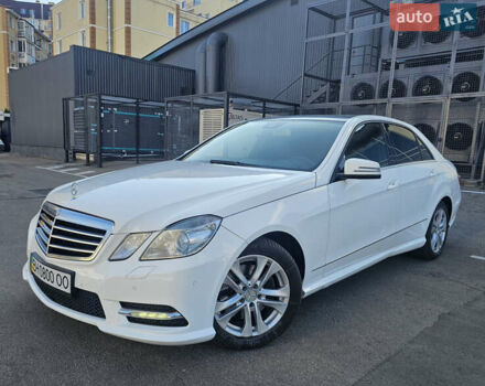 Белый Мерседес Е-Класс, объемом двигателя 2.2 л и пробегом 222 тыс. км за 18500 $, фото 38 на Automoto.ua