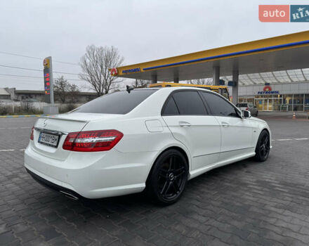 Білий Мерседес Е-Клас, об'ємом двигуна 2.99 л та пробігом 114 тис. км за 19500 $, фото 31 на Automoto.ua