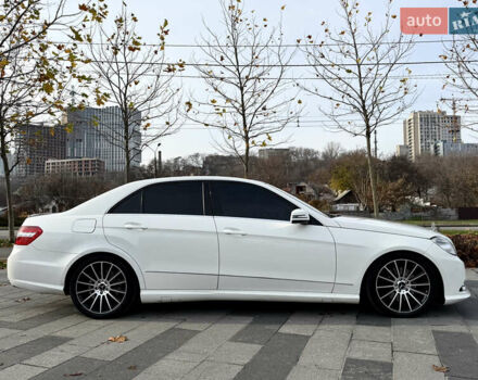 Білий Мерседес Е-Клас, об'ємом двигуна 2.2 л та пробігом 148 тис. км за 17800 $, фото 1 на Automoto.ua