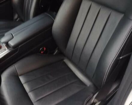 Белый Мерседес Е-Класс, объемом двигателя 2.1 л и пробегом 280 тыс. км за 14500 $, фото 16 на Automoto.ua