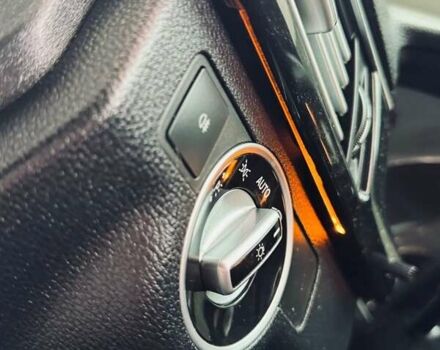 Белый Мерседес Е-Класс, объемом двигателя 2.2 л и пробегом 331 тыс. км за 11700 $, фото 5 на Automoto.ua