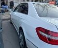 Белый Мерседес Е-Класс, объемом двигателя 2.14 л и пробегом 260 тыс. км за 15000 $, фото 4 на Automoto.ua
