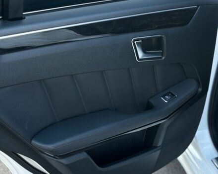 Белый Мерседес Е-Класс, объемом двигателя 2.2 л и пробегом 368 тыс. км за 14400 $, фото 22 на Automoto.ua