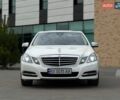 Белый Мерседес Е-Класс, объемом двигателя 2.2 л и пробегом 238 тыс. км за 13900 $, фото 2 на Automoto.ua