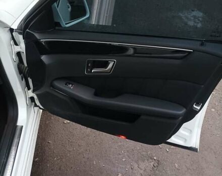 Белый Мерседес Е-Класс, объемом двигателя 2.1 л и пробегом 280 тыс. км за 14500 $, фото 9 на Automoto.ua