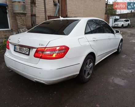 Белый Мерседес Е-Класс, объемом двигателя 2.1 л и пробегом 280 тыс. км за 14500 $, фото 5 на Automoto.ua