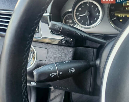 Белый Мерседес Е-Класс, объемом двигателя 2.2 л и пробегом 222 тыс. км за 18500 $, фото 29 на Automoto.ua