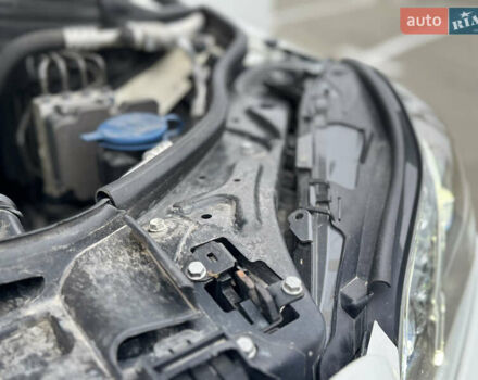 Білий Мерседес Е-Клас, об'ємом двигуна 2.2 л та пробігом 175 тис. км за 18700 $, фото 17 на Automoto.ua