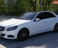 Белый Мерседес Е-Класс, объемом двигателя 2.14 л и пробегом 254 тыс. км за 19000 $, фото 2 на Automoto.ua