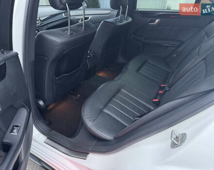 Білий Мерседес Е-Клас, об'ємом двигуна 2.14 л та пробігом 178 тис. км за 16700 $, фото 22 на Automoto.ua