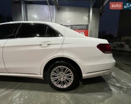 Білий Мерседес Е-Клас, об'ємом двигуна 1.99 л та пробігом 195 тис. км за 18800 $, фото 15 на Automoto.ua