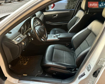 Белый Мерседес Е-Класс, объемом двигателя 2.14 л и пробегом 250 тыс. км за 15500 $, фото 35 на Automoto.ua