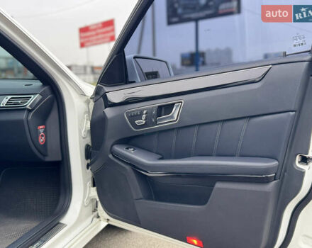 Білий Мерседес Е-Клас, об'ємом двигуна 2.2 л та пробігом 175 тис. км за 18700 $, фото 29 на Automoto.ua