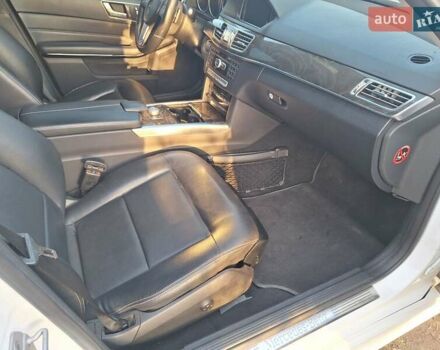 Білий Мерседес Е-Клас, об'ємом двигуна 2.2 л та пробігом 261 тис. км за 16500 $, фото 28 на Automoto.ua