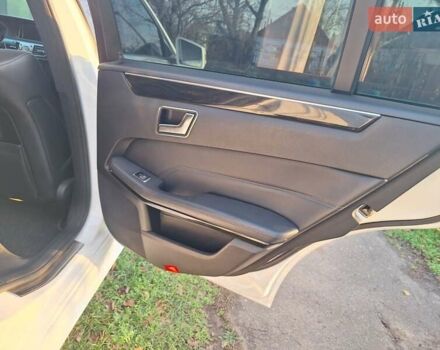 Білий Мерседес Е-Клас, об'ємом двигуна 2.2 л та пробігом 261 тис. км за 16500 $, фото 31 на Automoto.ua