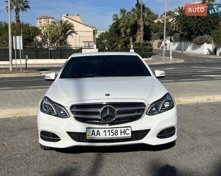 Белый Мерседес Е-Класс, объемом двигателя 2.1 л и пробегом 225 тыс. км за 13500 $, фото 3 на Automoto.ua