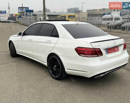 Білий Мерседес Е-Клас, об'ємом двигуна 2.2 л та пробігом 175 тис. км за 18700 $, фото 4 на Automoto.ua
