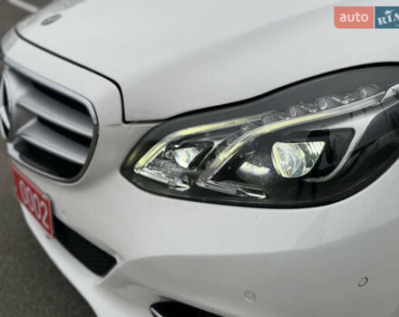 Білий Мерседес Е-Клас, об'ємом двигуна 2.2 л та пробігом 175 тис. км за 18700 $, фото 1 на Automoto.ua