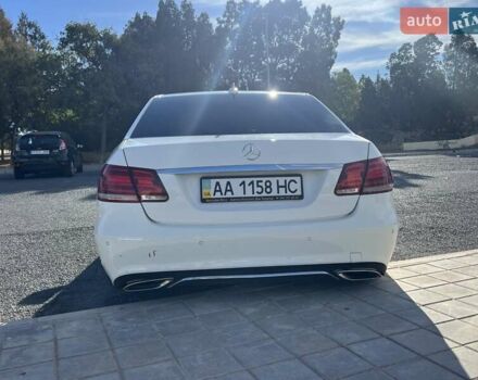 Белый Мерседес Е-Класс, объемом двигателя 2.1 л и пробегом 225 тыс. км за 13500 $, фото 6 на Automoto.ua