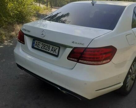 Мерседес Е-Класс 2013 в Кривом Роге на Automoto.ua Белый Мерседес Е-Класс, объемом двигателя 2.14 л и пробегом 188 тыс. км за 17000 $, фото 13 на Automoto.ua