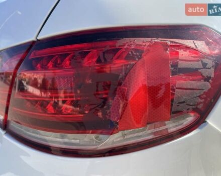 Белый Мерседес Е-Класс, объемом двигателя 2.1 л и пробегом 225 тыс. км за 13500 $, фото 15 на Automoto.ua