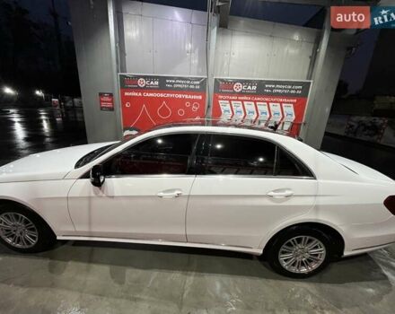 Білий Мерседес Е-Клас, об'ємом двигуна 1.99 л та пробігом 195 тис. км за 18800 $, фото 4 на Automoto.ua
