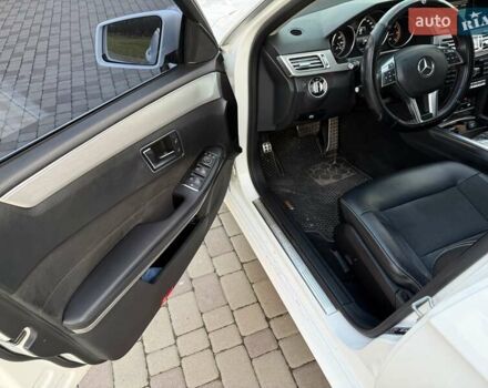 Белый Мерседес Е-Класс, объемом двигателя 2.14 л и пробегом 248 тыс. км за 14900 $, фото 17 на Automoto.ua