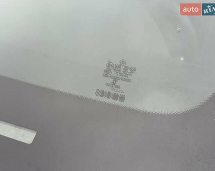 Білий Мерседес Е-Клас, об'ємом двигуна 2.2 л та пробігом 175 тис. км за 18700 $, фото 16 на Automoto.ua