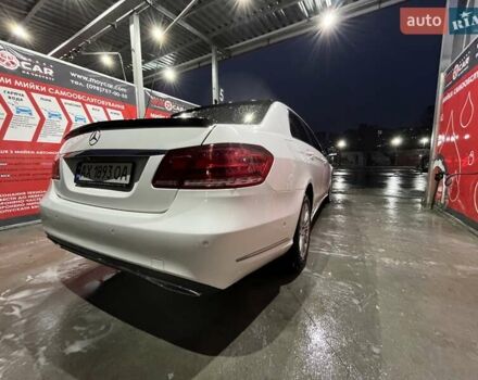 Білий Мерседес Е-Клас, об'ємом двигуна 1.99 л та пробігом 195 тис. км за 18800 $, фото 9 на Automoto.ua