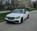 Белый Мерседес Е-Класс, объемом двигателя 2.2 л и пробегом 181 тыс. км за 19700 $, фото 1 на Automoto.ua