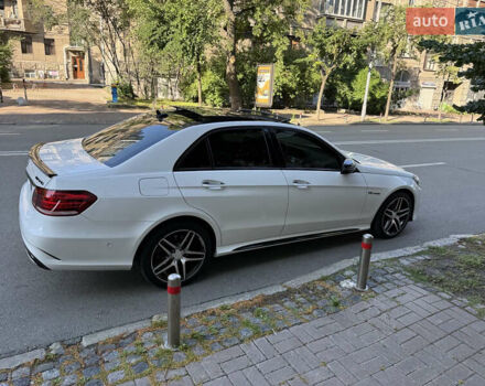 Белый Мерседес Е-Класс, объемом двигателя 2.2 л и пробегом 125 тыс. км за 18999 $, фото 8 на Automoto.ua