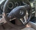 Мерседес Е-Класс 2013 в Кривом Роге на Automoto.ua Белый Мерседес Е-Класс, объемом двигателя 2.14 л и пробегом 188 тыс. км за 17000 $, фото 3 на Automoto.ua