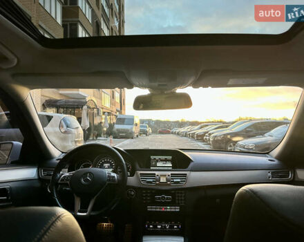 Белый Мерседес Е-Класс, объемом двигателя 2.14 л и пробегом 250 тыс. км за 15500 $, фото 27 на Automoto.ua