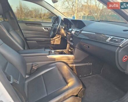 Білий Мерседес Е-Клас, об'ємом двигуна 2.2 л та пробігом 261 тис. км за 16500 $, фото 26 на Automoto.ua