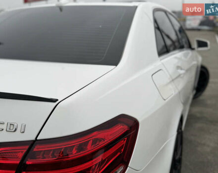 Білий Мерседес Е-Клас, об'ємом двигуна 2.2 л та пробігом 175 тис. км за 18700 $, фото 11 на Automoto.ua
