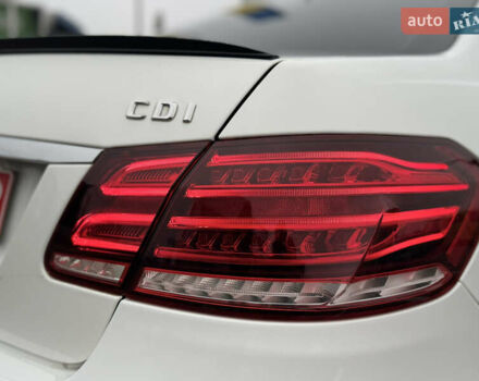 Білий Мерседес Е-Клас, об'ємом двигуна 2.2 л та пробігом 175 тис. км за 18700 $, фото 9 на Automoto.ua