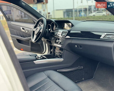 Білий Мерседес Е-Клас, об'ємом двигуна 2.2 л та пробігом 175 тис. км за 18700 $, фото 23 на Automoto.ua