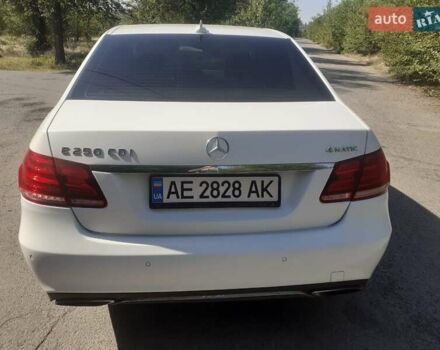Мерседес Е-Класс 2013 в Кривом Роге на Automoto.ua Белый Мерседес Е-Класс, объемом двигателя 2.14 л и пробегом 188 тыс. км за 17000 $, фото 1 на Automoto.ua