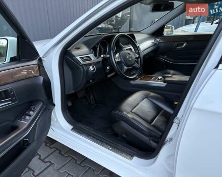 Мерседес Е-Клас 2014 у Одесі на Automoto.ua Білий Мерседес Е-Клас, об'ємом двигуна 2.14 л та пробігом 270 тис. км за 19500 $, фото 6 на Automoto.ua