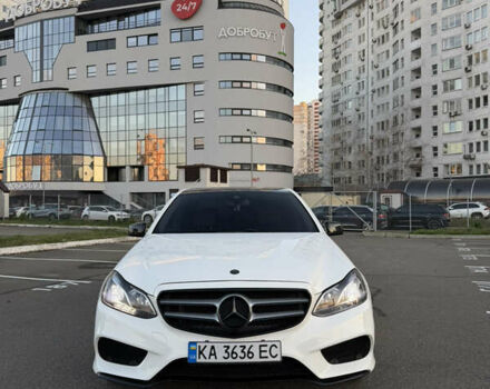 Белый Мерседес Е-Класс, объемом двигателя 3.5 л и пробегом 135 тыс. км за 23300 $, фото 2 на Automoto.ua